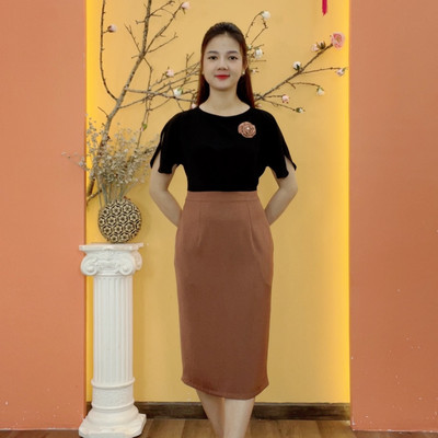 Đầm body trung niên cho mẹ - Cổ tròn tay cánh dơi - Đen nâu - TTV1974