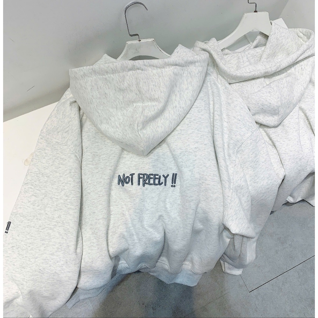 Áo Khoác Hoodie Zip Thu Đông Mon Studio THÊU NỔI 3D NOT FREELY Vải Nỉ Ép, Form Boxy Unisex , Có Túi Trong | BigBuy360 - bigbuy360.vn