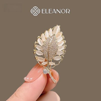 Ghim cài áo nam nữ Eleanor Accessories hình chiếc lá đính đá phụ kiện thời trang trâm cài áo 10589
