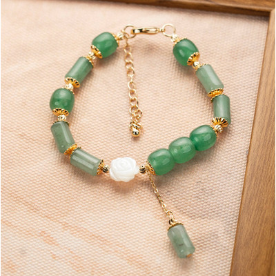 Vòng tay đá thạch anh xanh mix charm hoa hồng bằng vỏ sò - Ngọc Trai Trường Thịnh