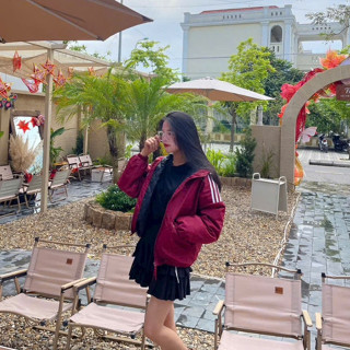  Áo khoác gió Nữ TRần Trám viền thể thao ấm áp shop ngắm  hàng có 2 size cho các bạn < 65kg < 1m62 