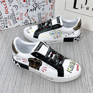 Giày Thể Thao Đ.G Nam Nữ Đế Bằng Phối Vương Miện Đính Đá Giày Tây Lười Bản Vân Dệt Vân Chìm Màu Trắng Mũ Vua