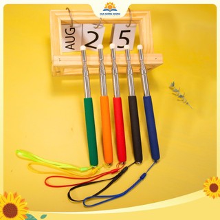 Que chỉ bảng inox đầu nỉ có dây đeo chiều dài 1m thân cần chắc chắn hỗ trợ giảng dạy