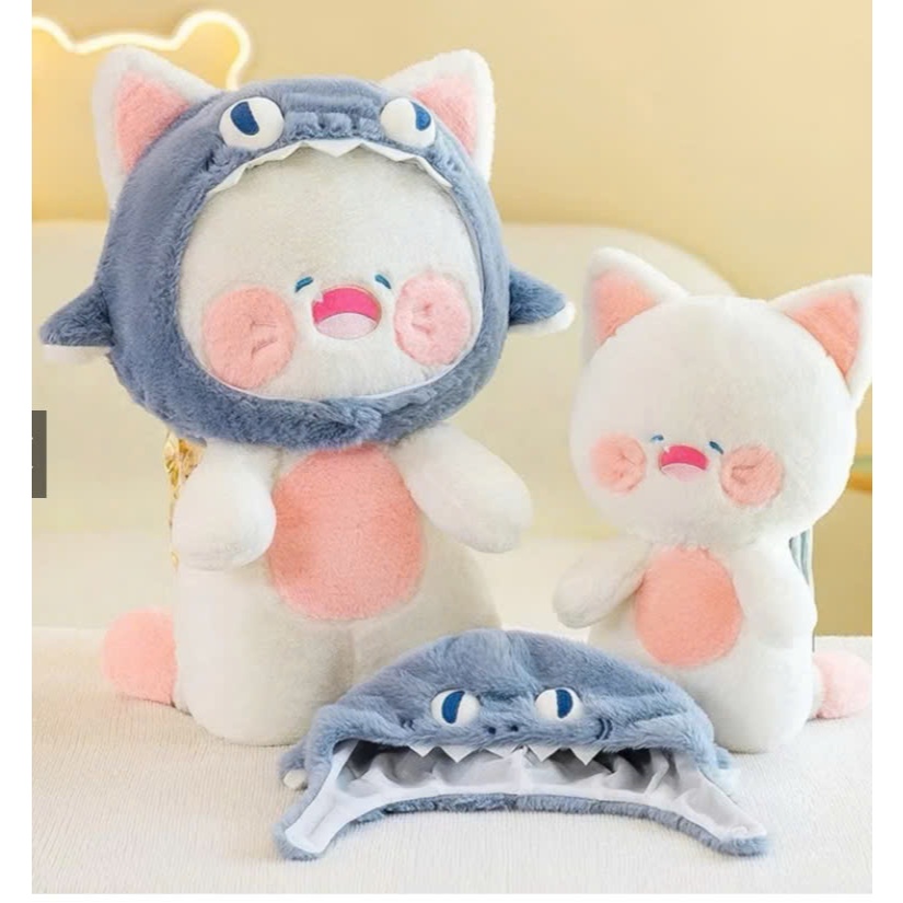 Thú Nhồi Bông Mèo DuDu Tặng Kèm Nón Cá Mập Siêu Dễ Thương, Gấu Bông Hình Mèo Mềm Mại Quà Tặng Cho Bé