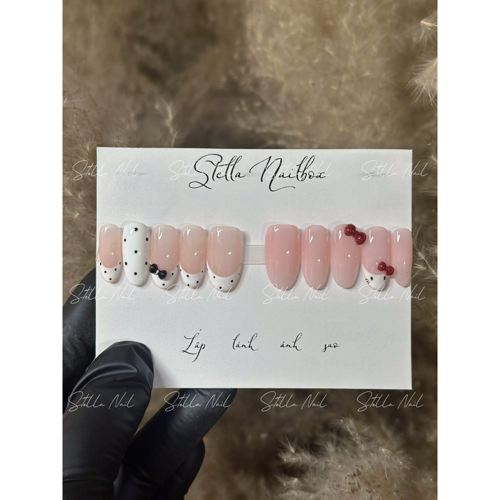 [Hello Kitty] móng tay giả phong cách Hello Kitty form oval 2.1cm