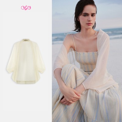 Áo khoác OLV tơ mỏng một lớp phù hợp mang khoác ngoài khi đi biển đi chơi Beige Silky Batwing Coat