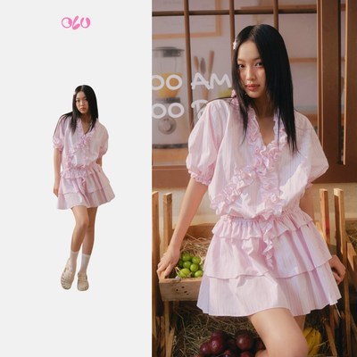 Đầm OLV cổ V phối bèo Pink Striped Ruffle Mini Dress ngọt ngào dễ thường phù hợp đi chơi
