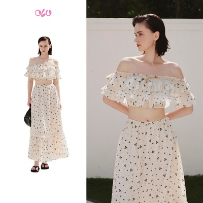 Set OLV áo trễ vai và chân váy dài họa tiết hoa phù hợp đi biển Phrynia Fleur Set