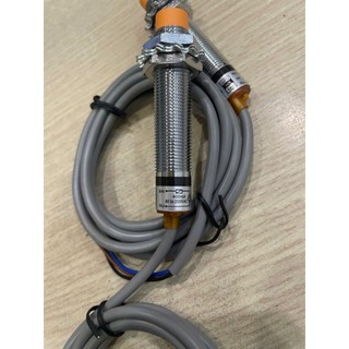 Cảm biến sắt từ phi 12 AC 2 dây (NO) E2E-X5MY1