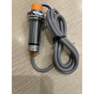 Cảm biến sắt từ phi 18 AC 2 dây NO E2E-X10MY1