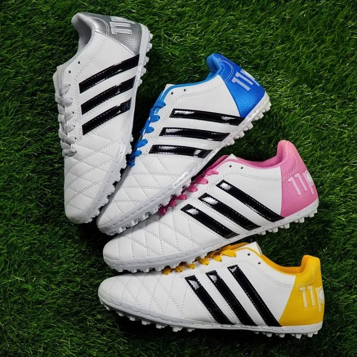 Giày đá bóng 3 sọc da nhăn Toni Kroos 11 Pro chính hãng Wika CT3 cao cấp