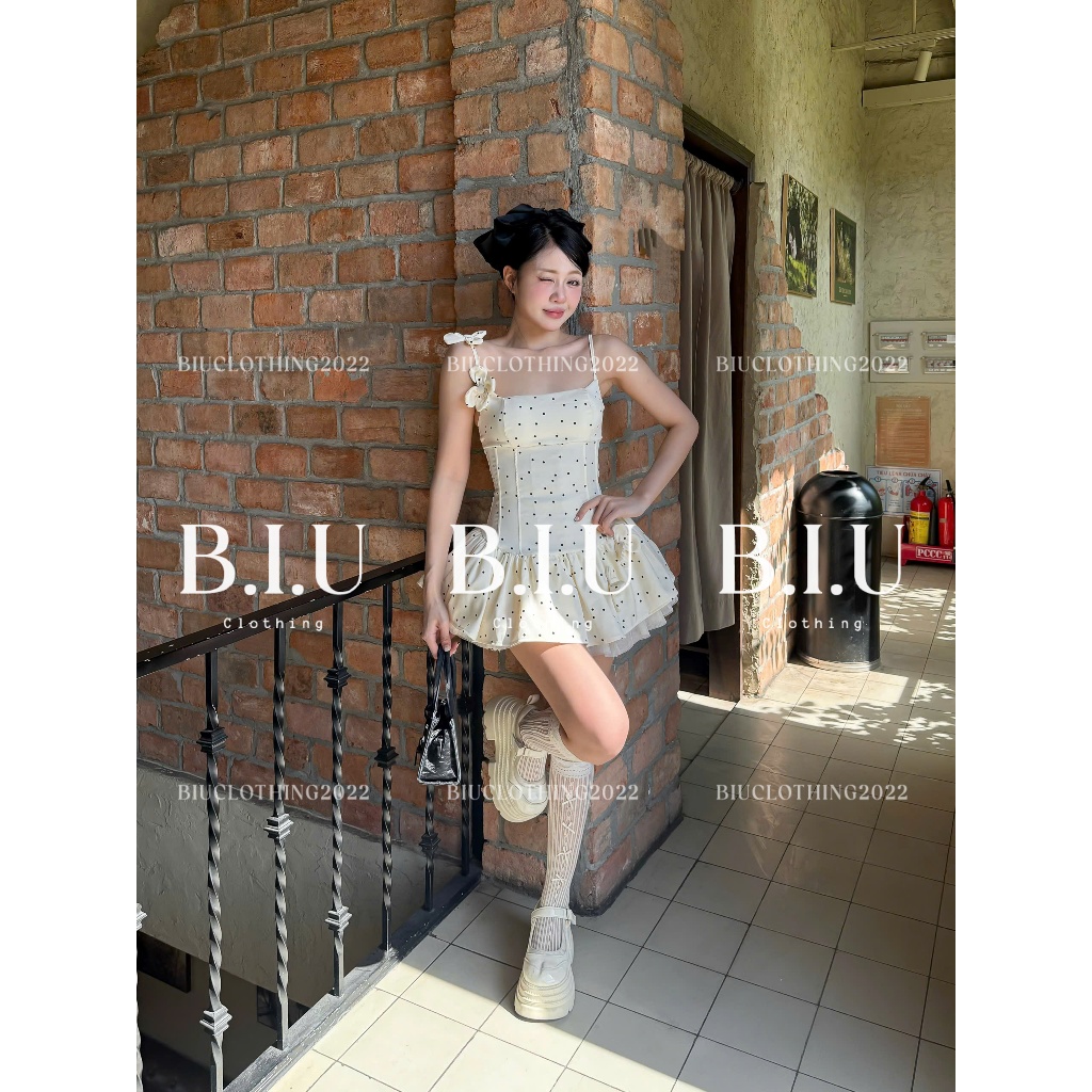 Đầm 2 dây đính hoa hoạ tiết chấm bi phối tà lưới xoè nữ tính sang chảnh Sher Dress Biu Clothing BB0524 | BigBuy360 - bigbuy360.vn