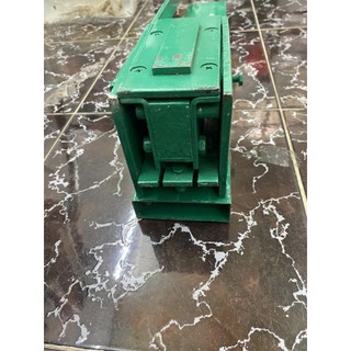 Bàn dập nhôm dùng cho cửa sổ ( cửa lùa) hệ 700 - cửa đi hệ 1000