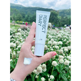  Kem chống nắng dưỡng trắng cấp ẩm cho da PERFECT DIARY SPF50+ bảo vệ khỏi tia UV PA++++ 