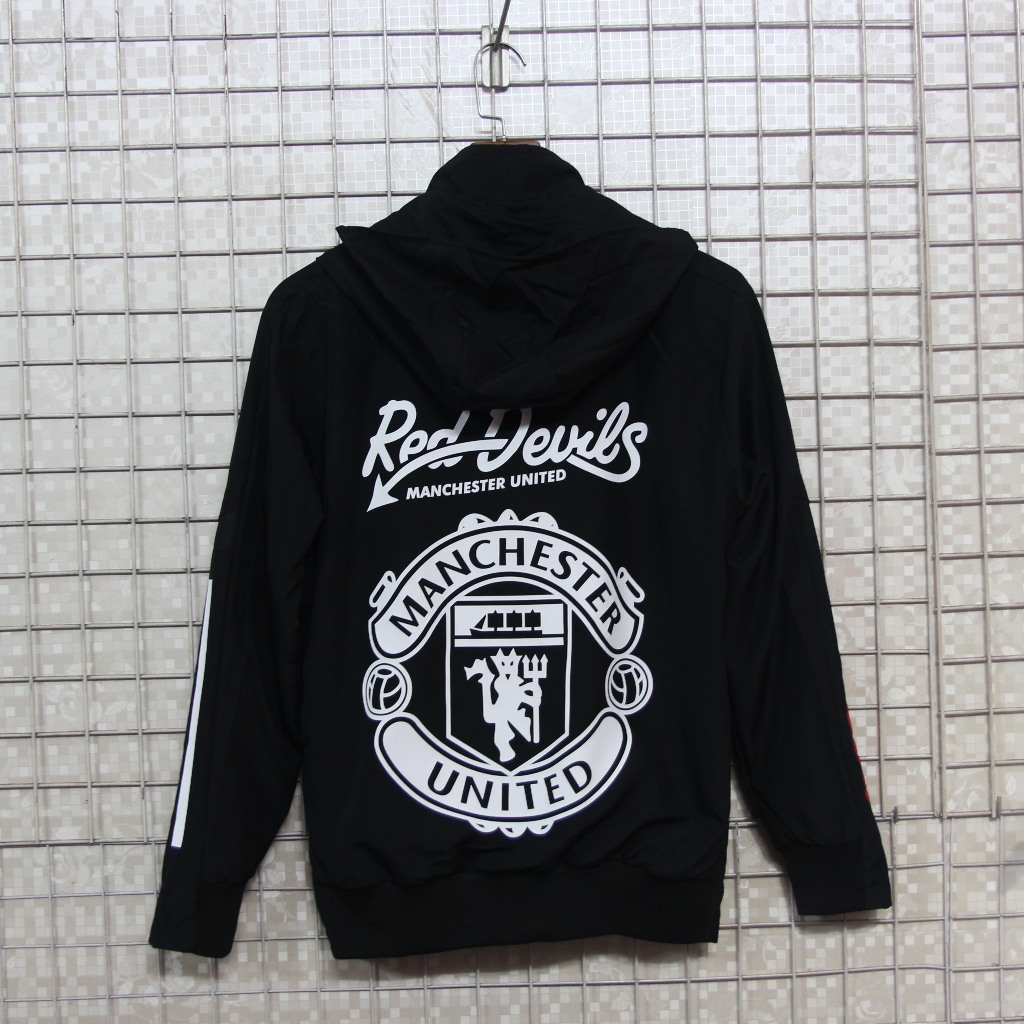 Áo khoác gió bóng đá clb Mu - Manchester United 2025 màu đen