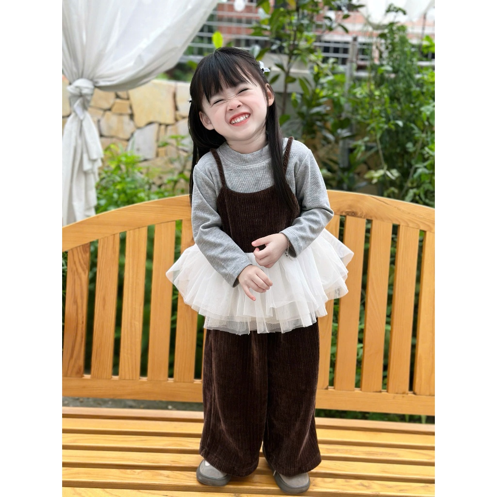 Set 3 Chi Tiết Nhung Két Hàn Phối Quần Và Áo Hai Dây Kèm Áo giữ Nhiệt Trong Chất Len Lông Thỏ Siêu Y