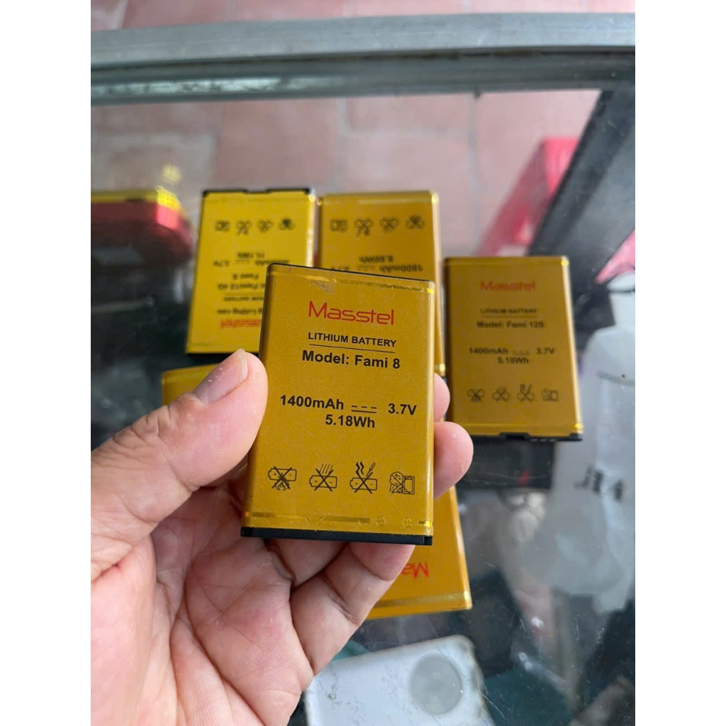 Pin masstel fami 8 kích thước (44mmX 66mm) mới 100% và Pin zin bóc máy(Cũ)( Chỉ dùng cho fami 8)