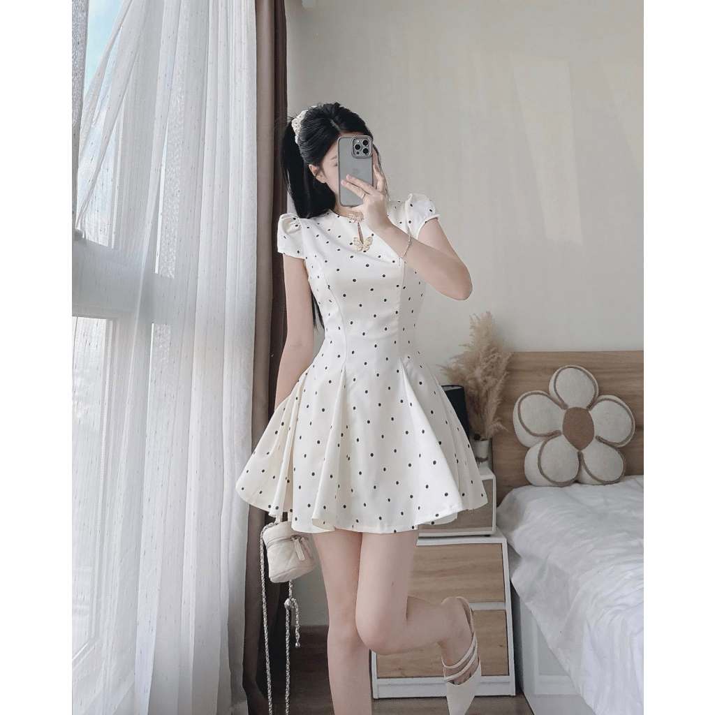 Đầm nữ thiết kế chấm bi xòe xinh xắn Ostic Dress | BigBuy360 - bigbuy360.vn
