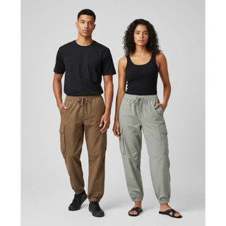 quần gió túi hộp unisex may từ vải dư.