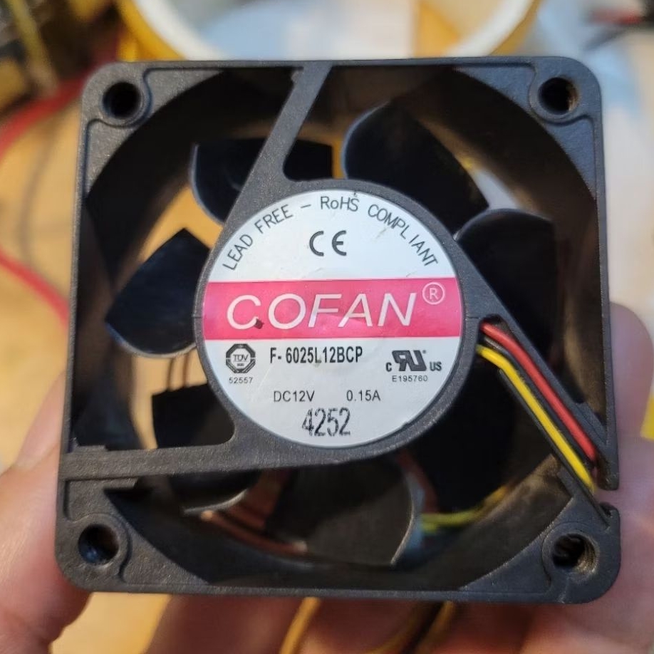 Quạt tản nhiệt vuông 12v 60x60x25mm tháo máy