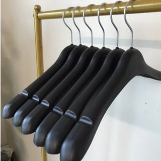 COMBO 10,20,50 Móc treo quần áo - mắc nhựa nữ vai to màu đen dày dặn,cứng cáp kt 38cm,đầu moc xoay 360*
