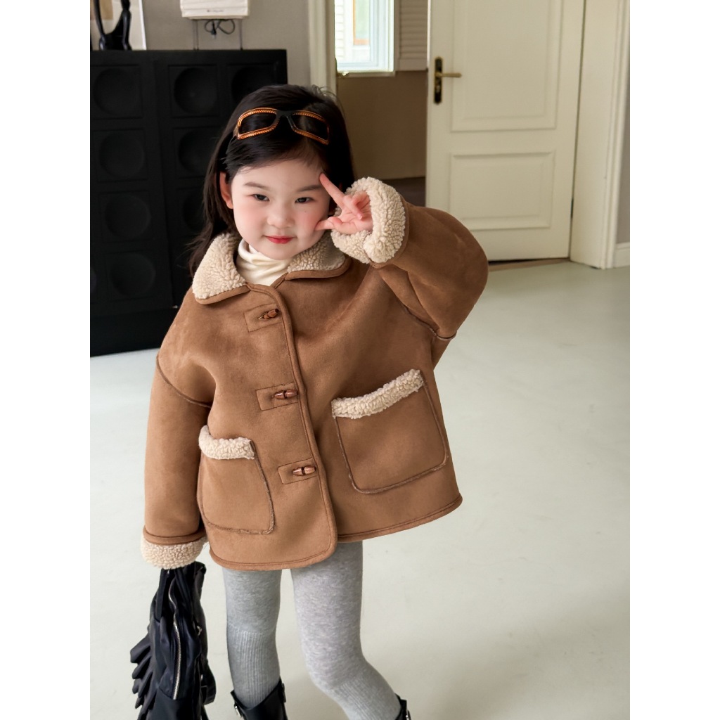 Áo khoác da lộn lót lông cừu mẫu mới hàng QCCC cho bé gái