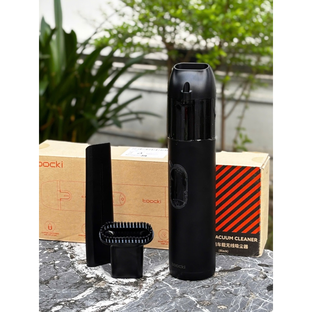 Máy hút bụi cầm tay Toôcki