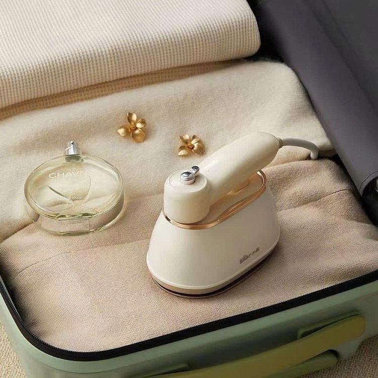 Bàn là hơi nước cầm tay Mini Bear DYD-J10Q1