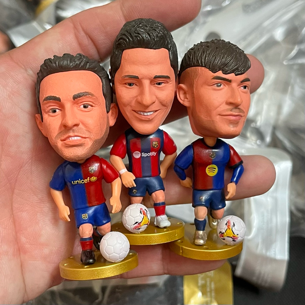 Combo set mô hình tượng cầu thủ bóng đá Lewandowski Pedri Xavi Barcelona 7cm chính hãng Soccerwe Kod