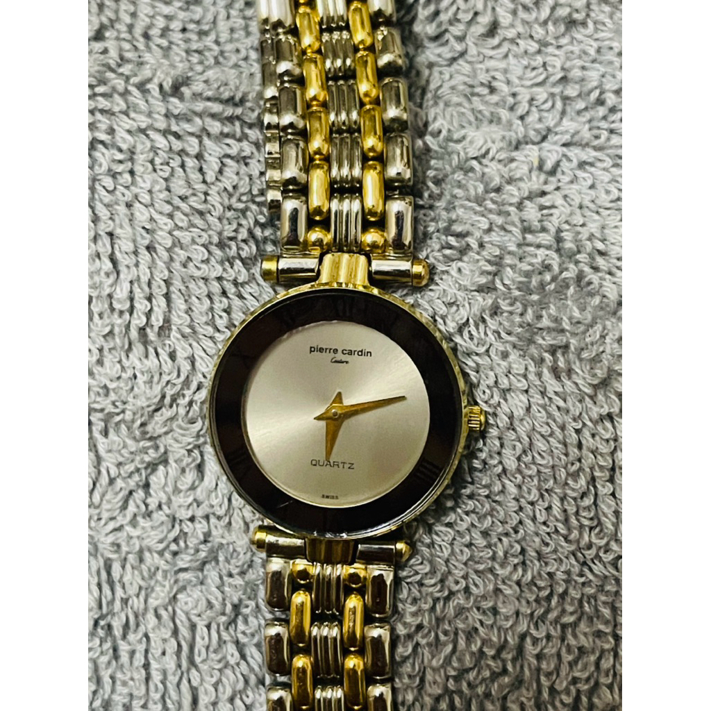 Đồng hồ Pierre Cardin Thụy Sỹ kính tràn viền siêu đẹp.