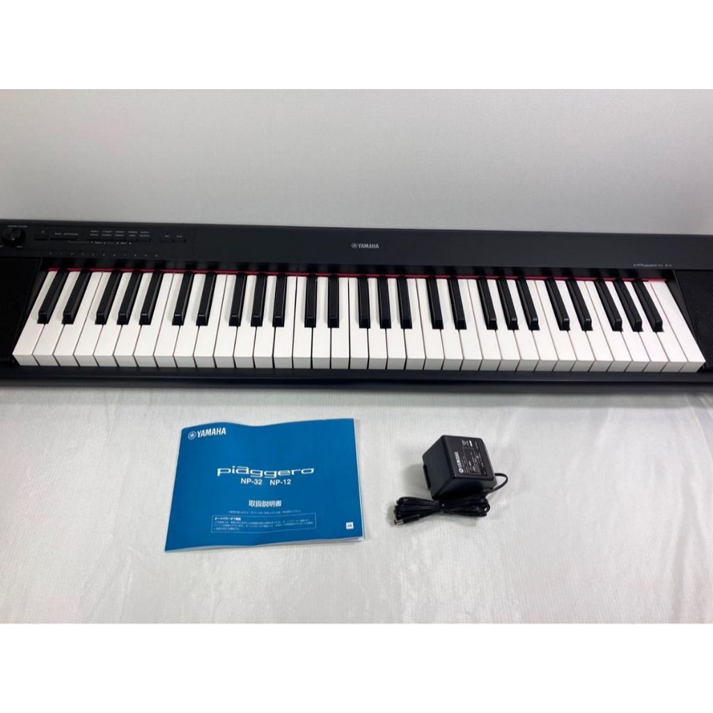 Piano yamaha Piaggero NP-12B (cực đẹp) Piano có cảm biến ấn phím mạnh nhẹ