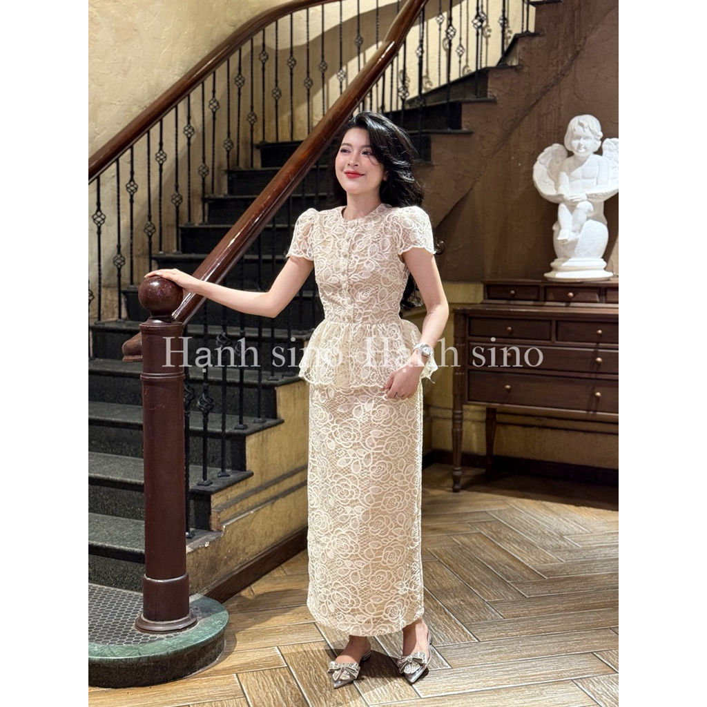 Hạnh sino.97 Váy ren liền thiết kế dáng pelum mới có xẻ sau