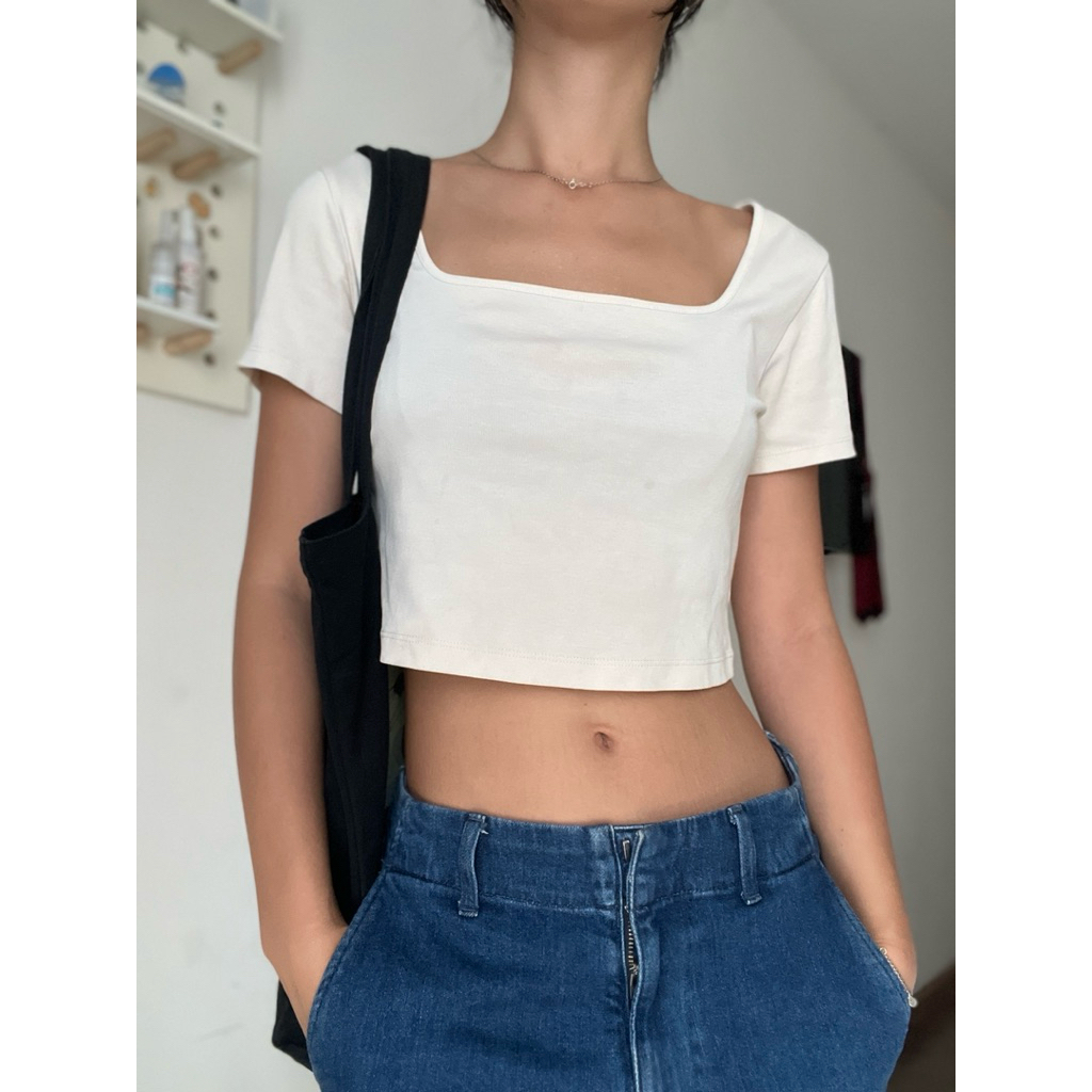 Áo crop top Uniqlo cổ vuông size M 2hand second hand pass