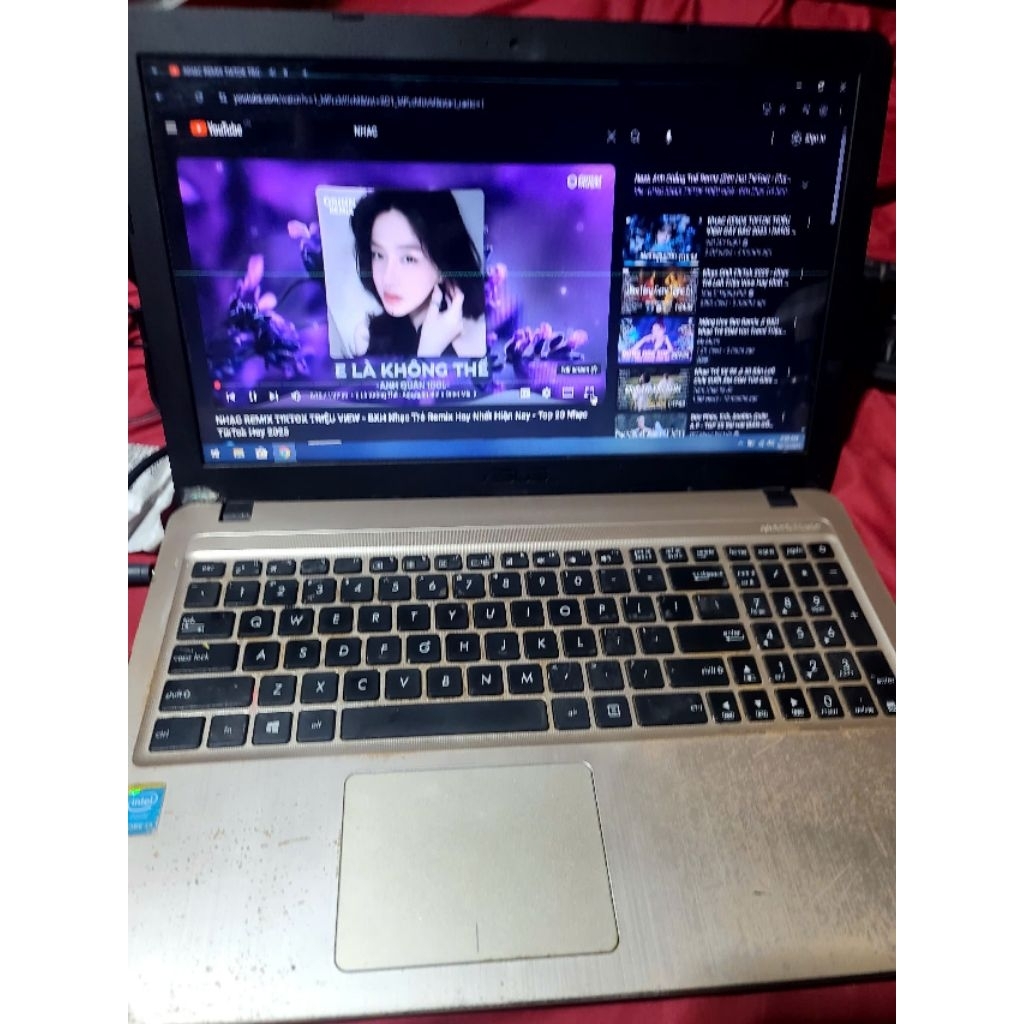 laptop asus x540La vga hd 5500 ngang gt730 lol valorant ok, ram 4gb, i3 5005u, hdd 500 gb win 10 mượ