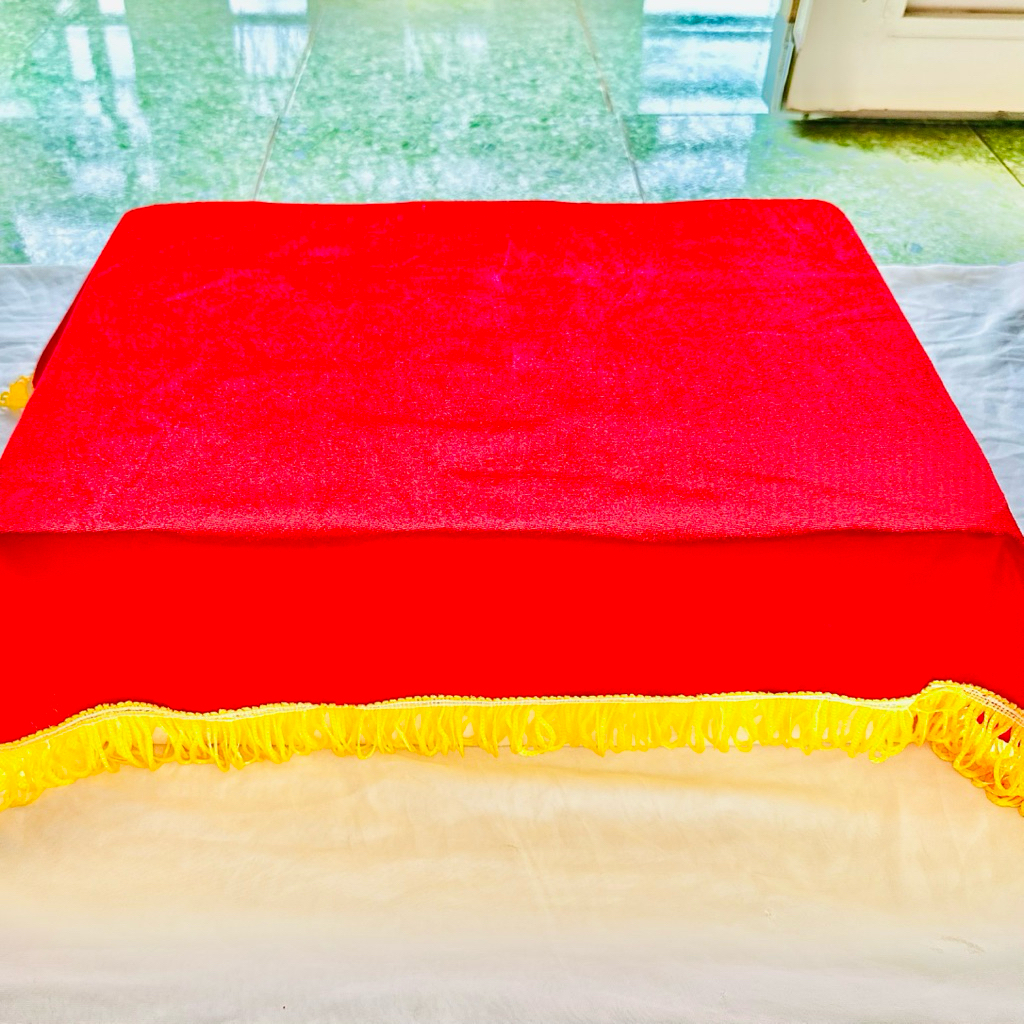 COMBO 02 KHĂN PHỦ KHAY (Khăn trải mâm, vải lụa bóng nhung đỏ, tua rua vàng)