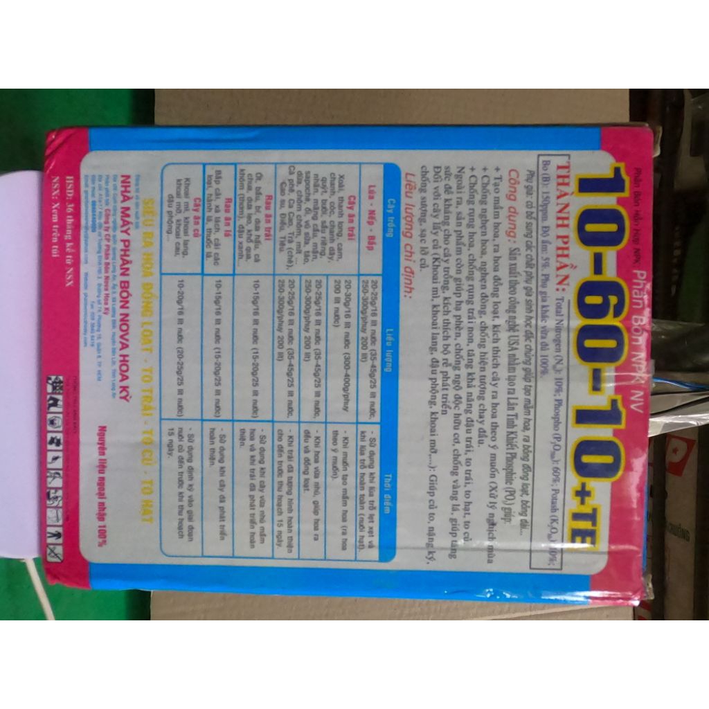 PHÂN BÓN LÁ NPK 10-60-10 Tạo nhiều mầm hoa, kích thích ra hoa đồng loạt, nhiều hoa (gói 100g)