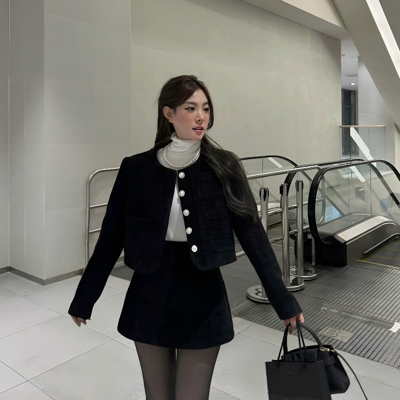 Set Váy Dạ 2 Món Gồm Áo Khoác Dạ 2 Lớp Có Túi Đính Cúc Ngọc + Chân Váy Dáng Ngắn Có Quần Trong | BigBuy360 - bigbuy360.vn