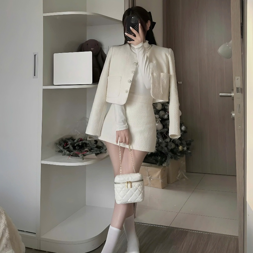 Set Váy Dạ 2 Món Gồm Áo Khoác Dạ 2 Lớp Có Túi Đính Cúc Ngọc + Chân Váy Dáng Ngắn Có Quần Trong | BigBuy360 - bigbuy360.vn