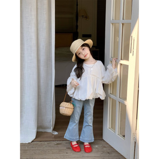  Sét áo babydoll trắng mix quần jeans loe cho bé gái 