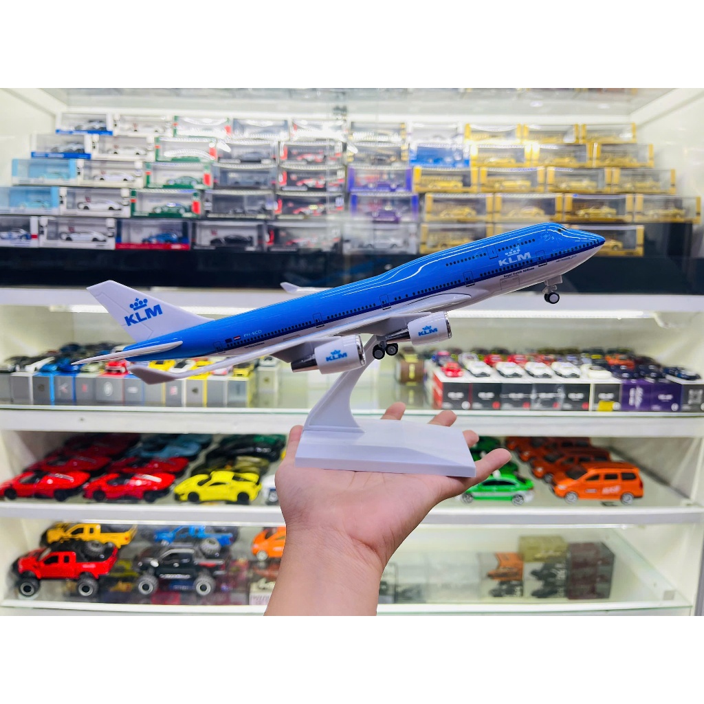 Mô hình máy bay KLM Royal Dutch Airlines Boeing B747 bằng kim loại kích thước dài 30cm MB30022