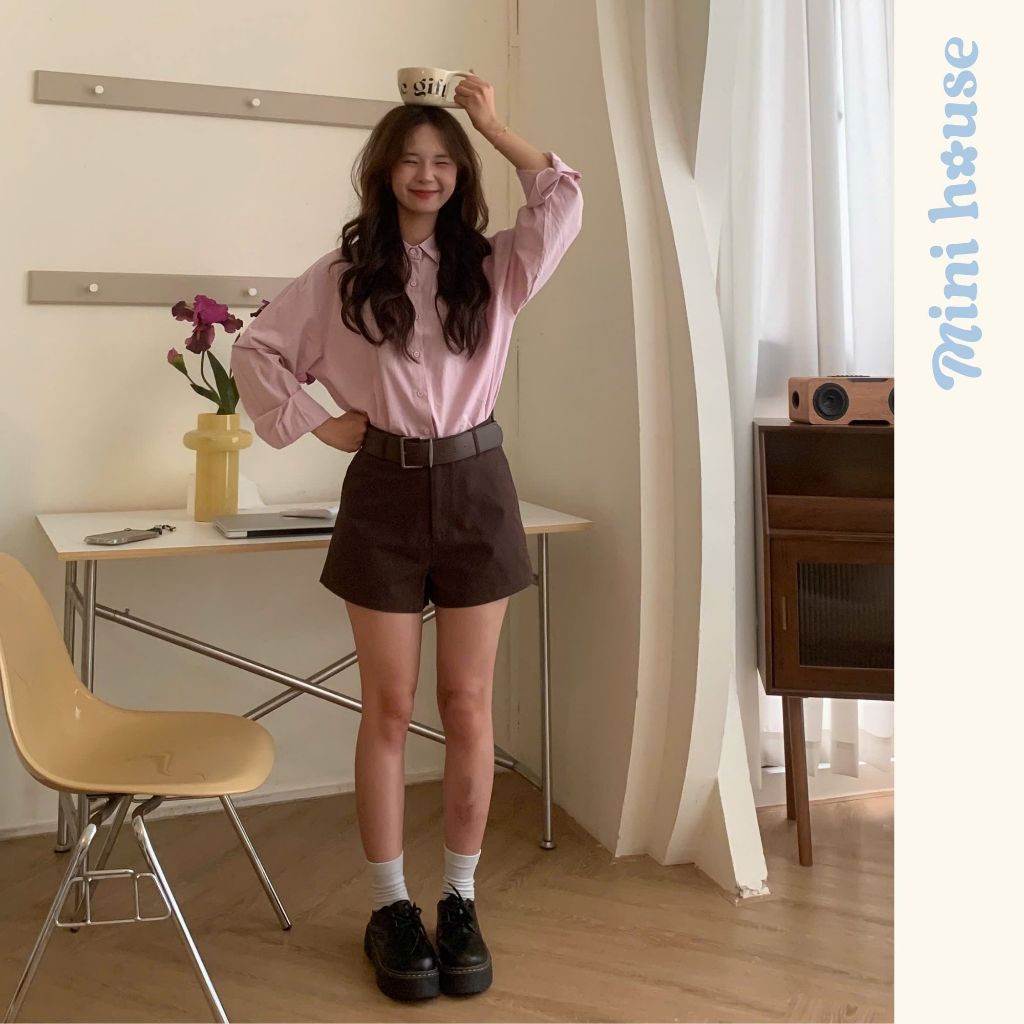 𝐌𝐢𝐧𝐢 𝐇𝐨𝐮𝐬𝐞 - Quần short nữ cạp cao vải mềm tone MÀU NÂU vibe thu đông basic | BigBuy360 - bigbuy360.vn
