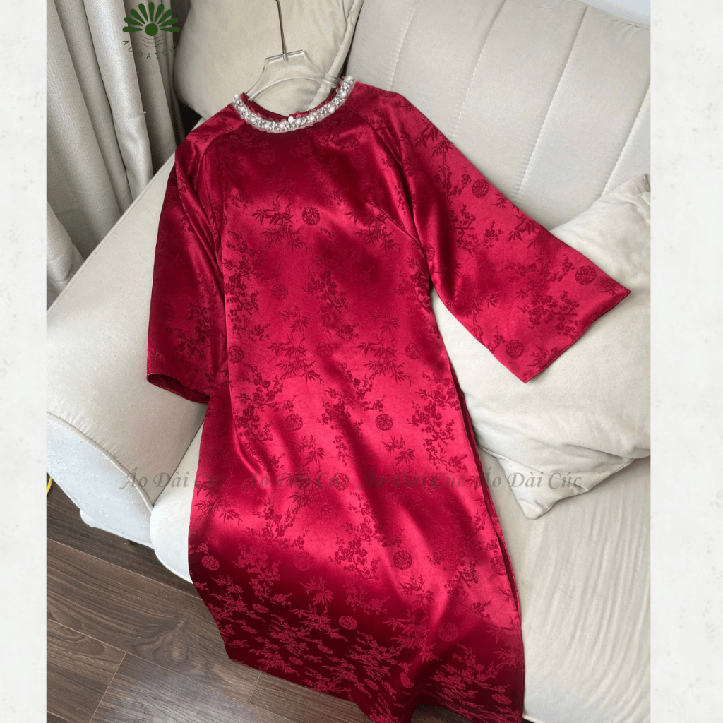 Áo dài cách tân dáng suông Chiêu Giao , Châu Sa , đính kết vòng ngọc viền cổ cao cấp - Áo Dài Cúc | BigBuy360 - bigbuy360.vn