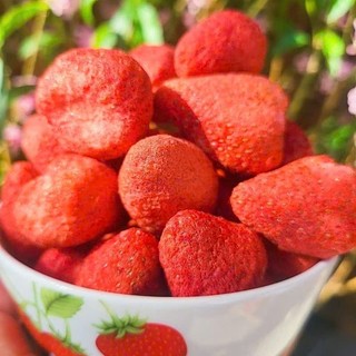 Dâu Tây Sấy giòn,dâu tây sấy thăng hoa Ngọt Tự Nhiên, Đậm Vị Tươi Ngon
