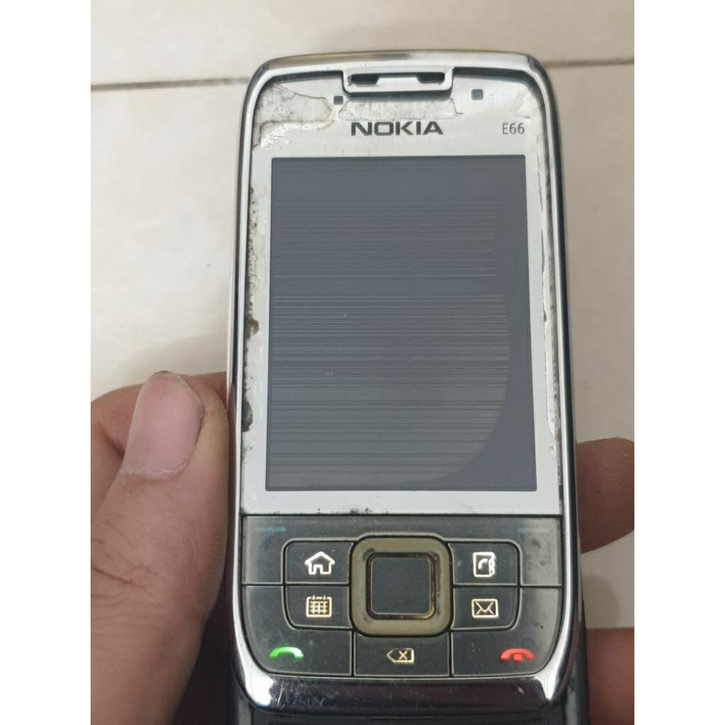 Xác nokia E66