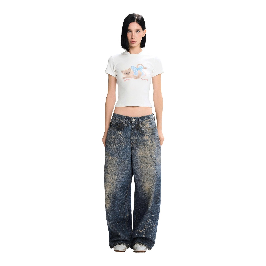 LSOUL Áo Croptop Tay Ngắn In 3D Qiqi Top + Quần Jeans Baggy Họa Tiết Loang Yeom Bottom A25102839
