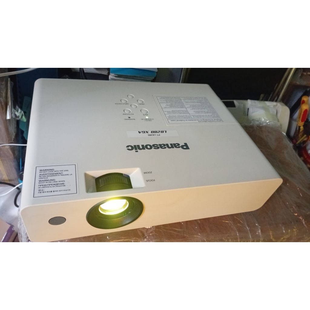Máy chiếu cũ Panasonic lb385 như mới giá rẻ