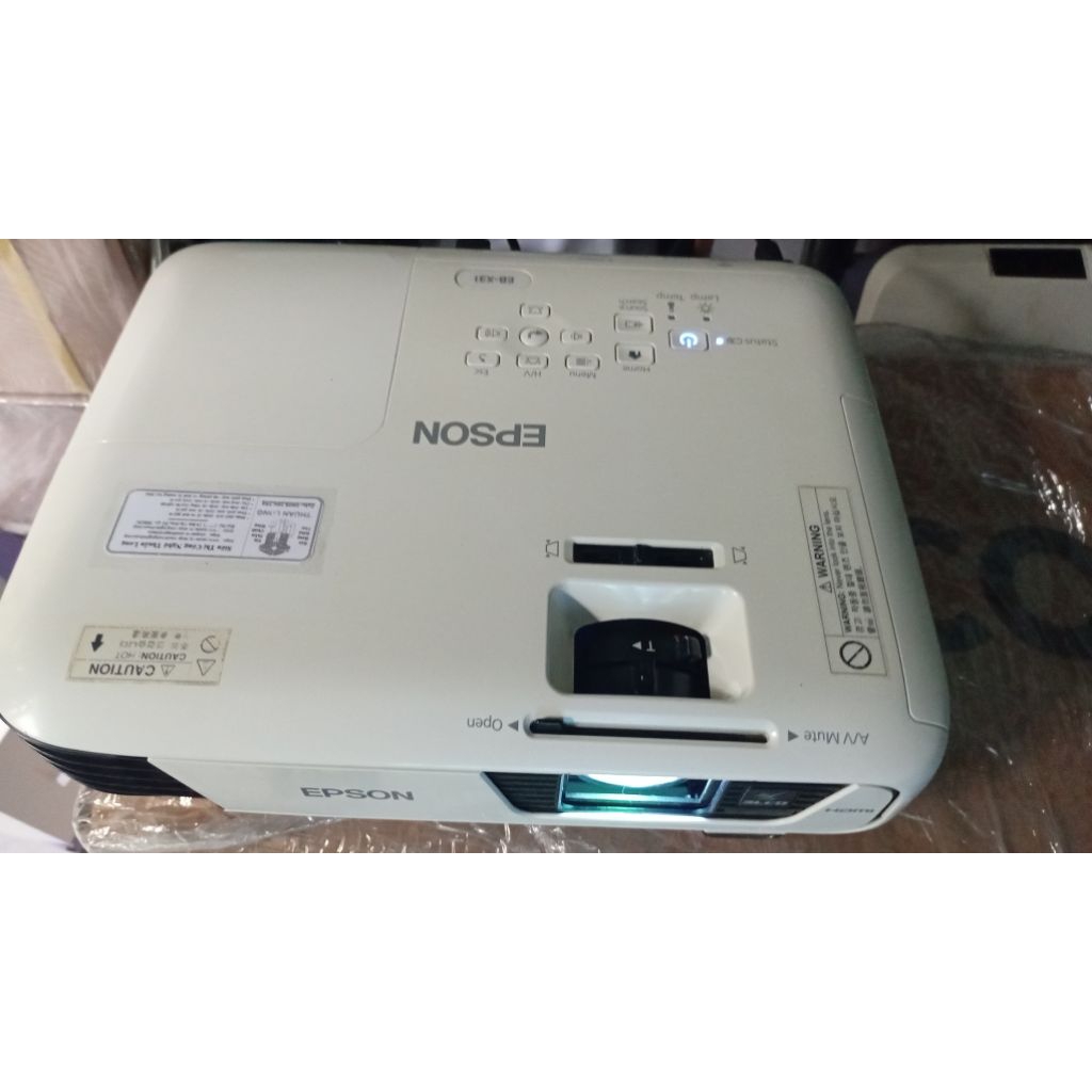 Máy chiếu cũ epson eb x31 như mới giá bằng 1/4 giá máy mới