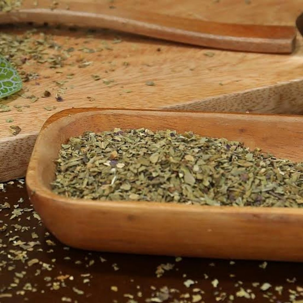 Lá Basil húng tây /húng quế khô