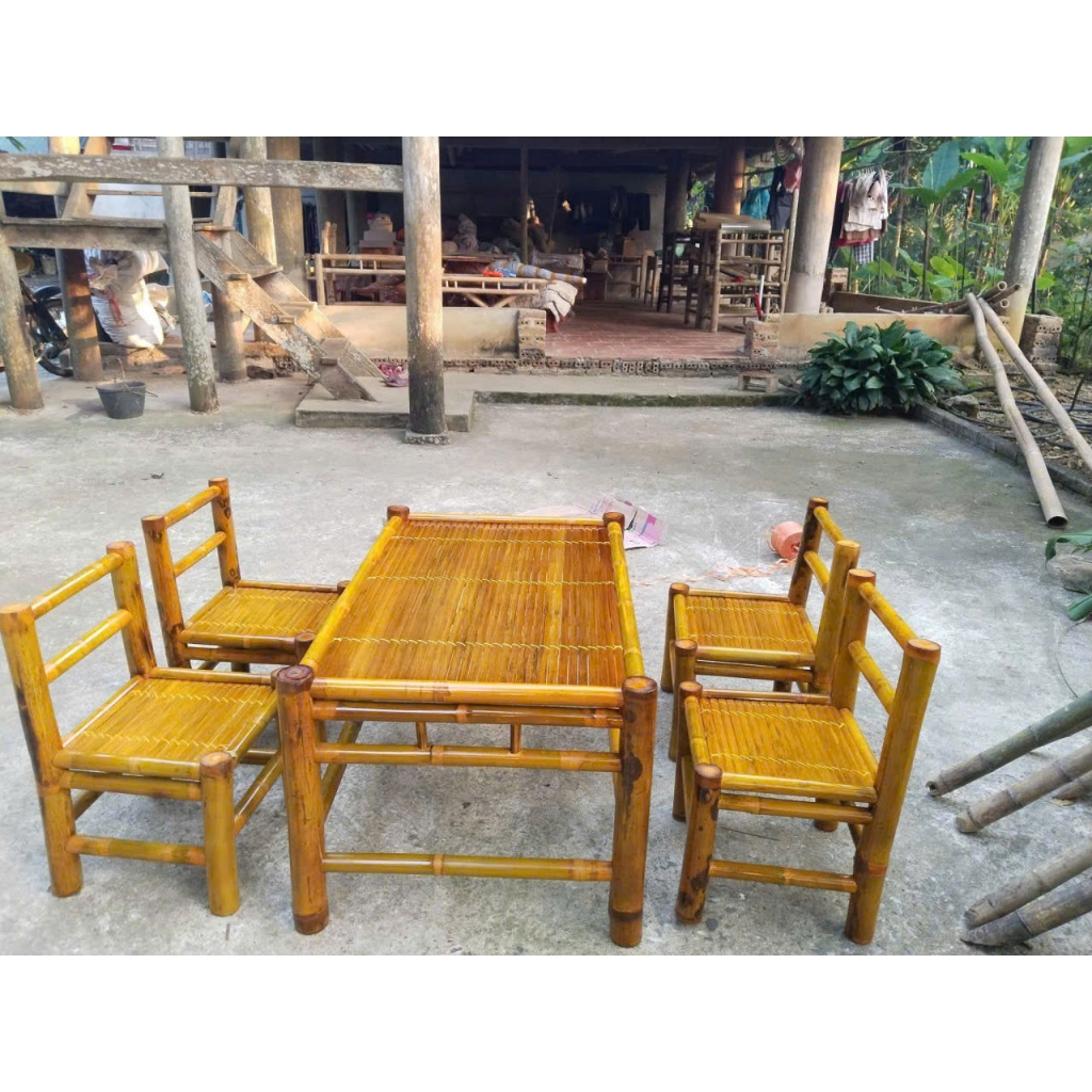 Bàn ghế tre loại có ghế tựa - Bàn 50X70 cao 50 ; Ghế 30x30 Cao 60