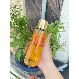 Xịt toàn thân VICTORIA hương  ngọt ngào quyến rũ sang chanh 250ml